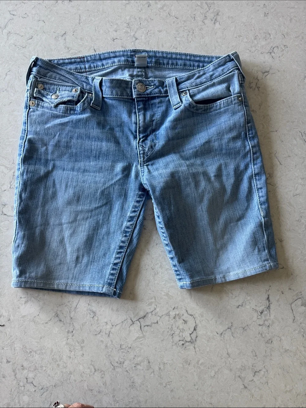 True Religion Light Wash Denim Bermuda Shorts size 31 - Picture 7 of 9